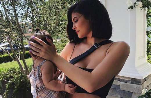 Kylie Jenner'ın minik bebeği Stormi gittikçe değişiyor son haline bakın!