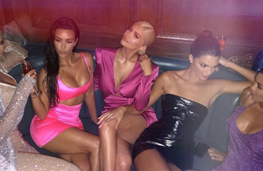 Kylie Jenner kendi doğum günü partisinin en rüküşü oldu!