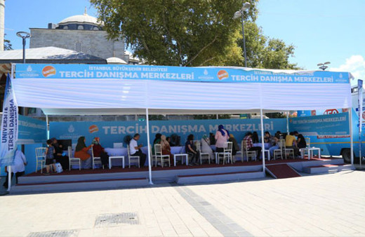 İBB ,35 bin üniversite adayına rehber oldu