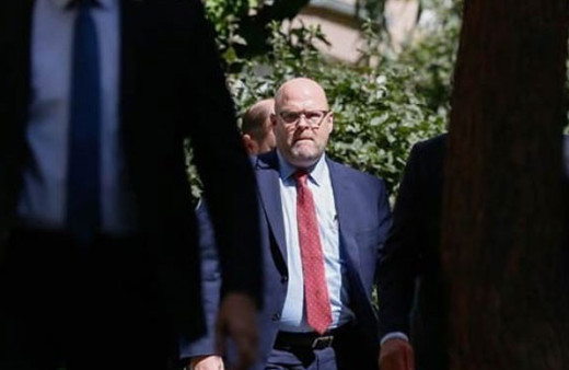 ABD elçisine bayrak mesajı