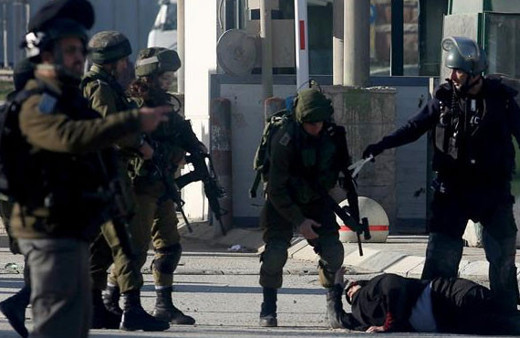 İsrail polisi Mescid-i Aksa'da 8 Filistinli kadını gözaltına aldı