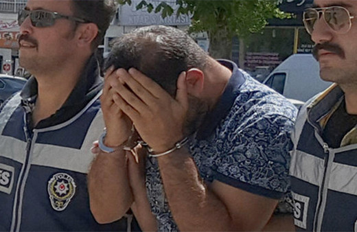 'Cumhurbaşkanı'nın talimatına uyduk' dedi: Suçüstü yakalandı!