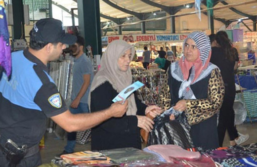 Polis çantasını aldı ruhu bile duymadı