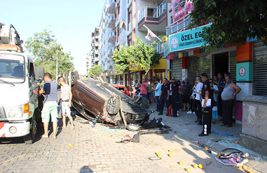 Otomobil takla attı: Ortalık savaş alanına döndü!