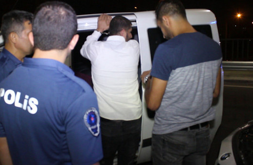 Adana'da aranan iki hükümlü kovalamaca sonucu yakalandı