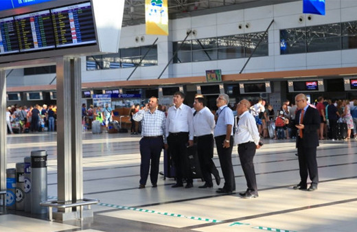 Menderes Türel ekranı görünce "gökten yağıyor' dedi