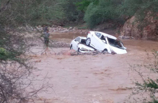 Selin kaptığı kamyonetten nefes kesen kurtarma