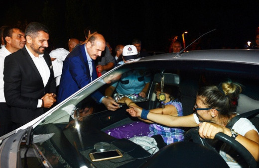 İçişleri Bakanı Soylu trafik denetimine katıldı