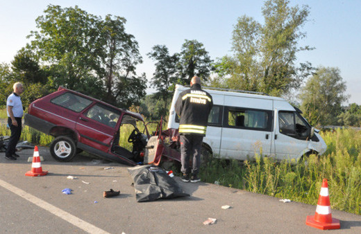 Samsun'da trafik kazası: 2 ölü 1 yaralı