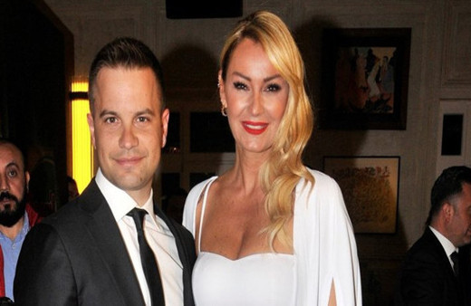 Pınar Altuğ'dan eşi Yağmur Atacan' a şarkılı gönderme