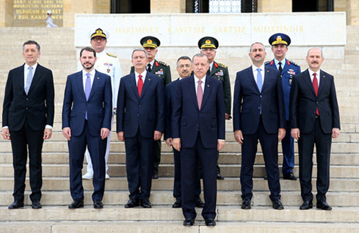 YAŞ üyeleri Anıtkabir'i ziyaret etti! Yeni sistemin ilk toplantısı