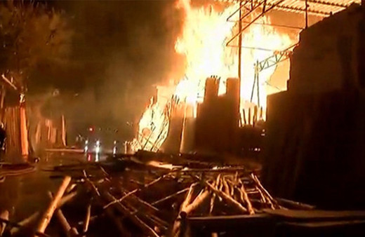 Şanlıurfa'da Oduncular Pazarı'ndan yangın