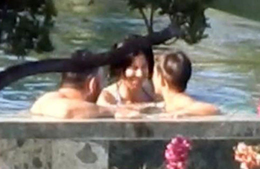 Cem Yılmaz, sevgilisiyle oğlunu tanıştırdı!