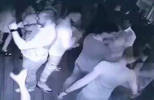 Tek yumrukla bayıltma sözü böyle gerçek oldu! 