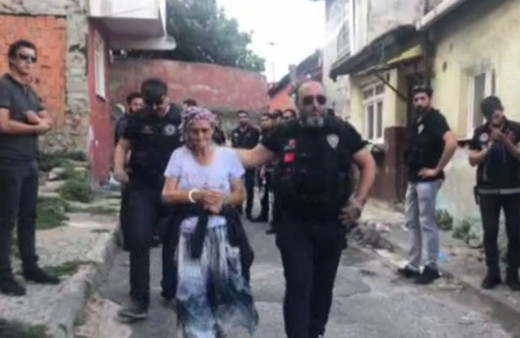 'Torbacı Nene' Beyoğlu'nda kıskıvrak yakalandı!