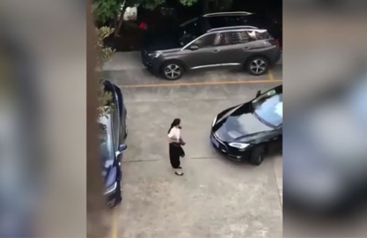 Üstüne araç sürülen kadından akıllara zarar intikam! 