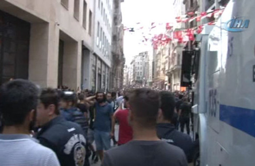 PKK'nın çağrı yaptığı gösteriye polis müdahalesi olaylar çıktı!