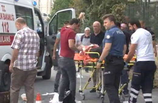 Esenyurt'ta iki kadına sokak ortasında silahlı saldırı! 