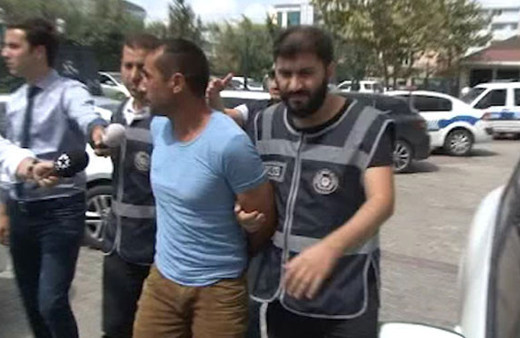 Eşini ve kayınvalidesini vurdu 'Helal olsun' diye bağırdılar! 