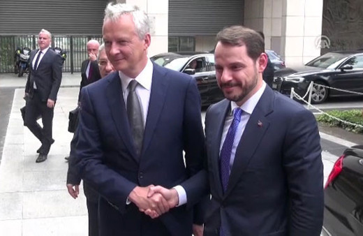 Bakan Albayrak'tan Fransa'da önemli temas