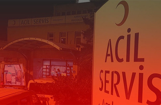 Tüfekle oynayan kız çocuğu, kardeşini bacağından vurdu!