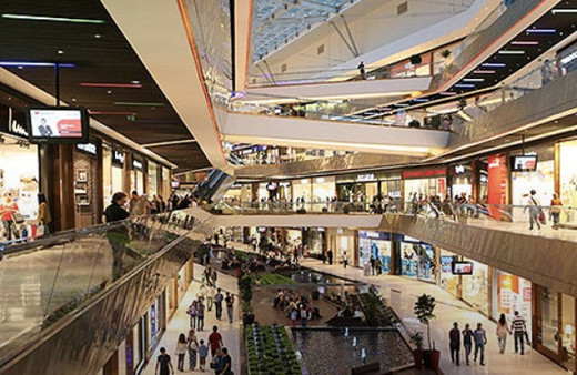 30 Ağustos'ta AVM'ler açık mı yarın kaça kadar açık?