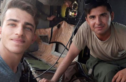 Acil iniş yapan helikoptere köylüler kucak açtı