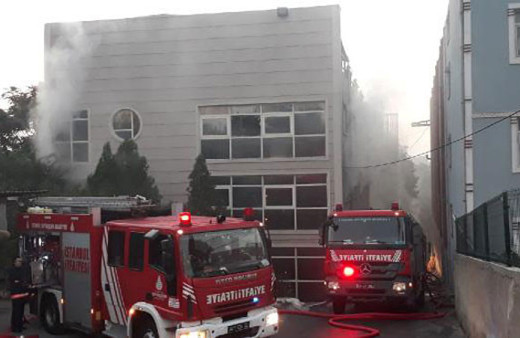 İstanbul'da fabrikada yangın! 6 ilçe müdahale etti