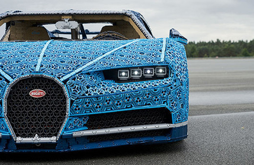 Bugatti'nin şaheser otomobilini hiç böyle görmediniz