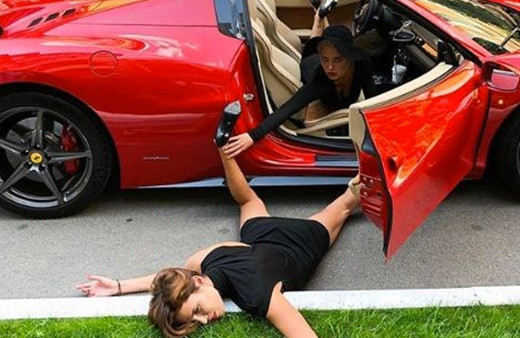 Zengin ve ünlülerin yeni akımı! Özel jetten inip yere yatıyorlar 