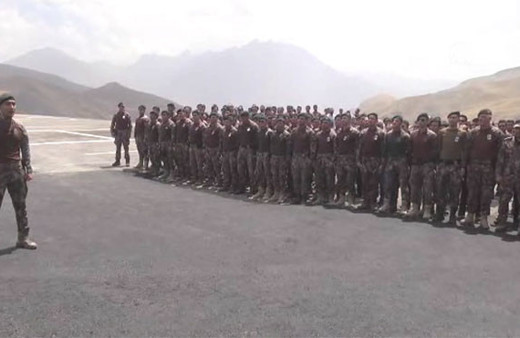 Şehit törenine damga vuran 'kahramanlık' şiiri!