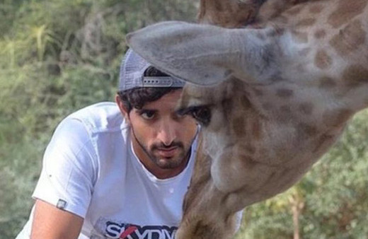 O dünyanın en gözde bekarı! Bakın servetini nasıl harcıyor