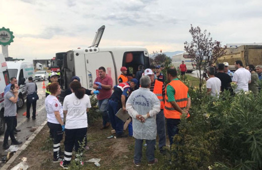 Otobüs devrildi! Ölü ve yaralılar var
