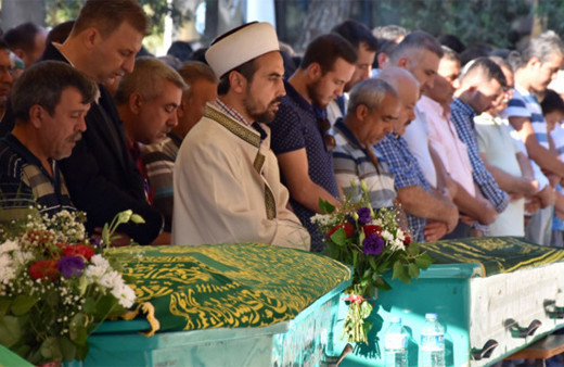 Birlikte öldüler namazları birlikte kılındı