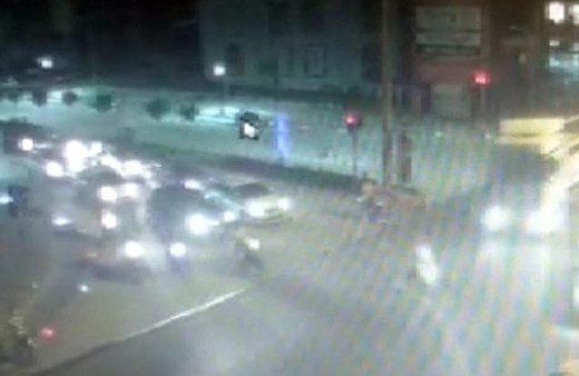 Motosikletli 2 gencin hayatını kaybettiği feci kaza kamerada