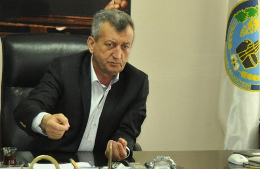 Alacaklılar başkanın koltuğunu haczetti