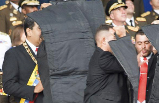 Venezuela'da Maduro destekçileri sokaklara döküldü