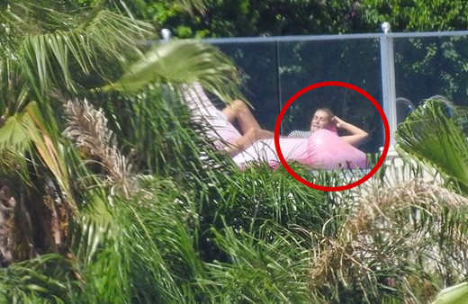 Sıla'nın flamingo deniz yatağı keyfi