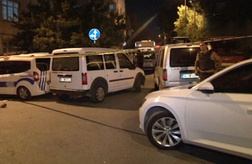 Bağcılar'da yasak aşk cinayeti! Eşinin yanında onu görünce...