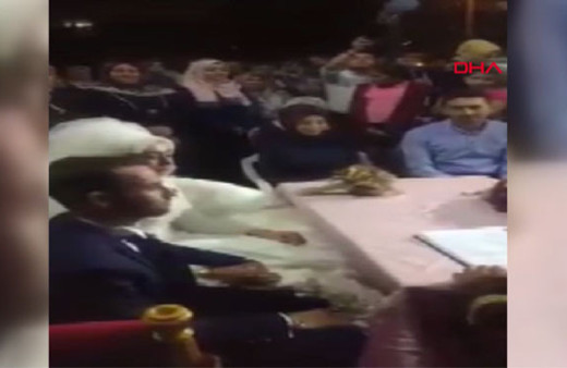 Gelinin esprisi az kalsın nikahı iptal ettiriyordu!