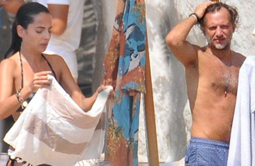 Mirgün Cabas kız arkadaşıyla plajda yakalandı 