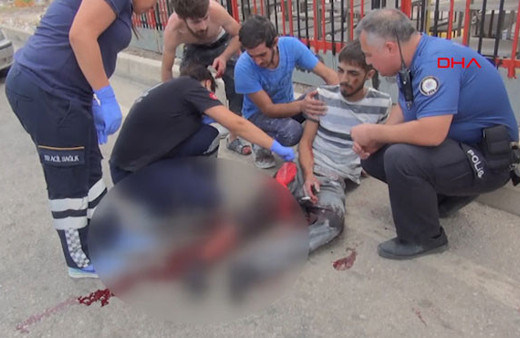 Antalya'da trafik magandaları bıçak ve levye ile saldırdı