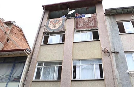 Balkondan düşen Suriyeli çocuk hayatını kaybetti