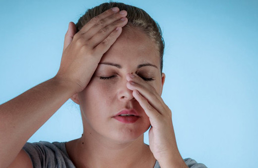 Sinüzit kör ediyor en önemli 12 belirtisi! Sinüzit ilacı ameliyatı mı çözüm?