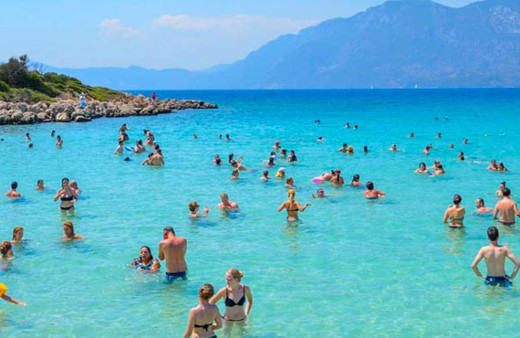 Türkiye'de yaz daha bitmedi dedirttiler!