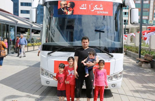 Suriye’ye dönme kararı alan Muhmmed'i eşi terk etti 