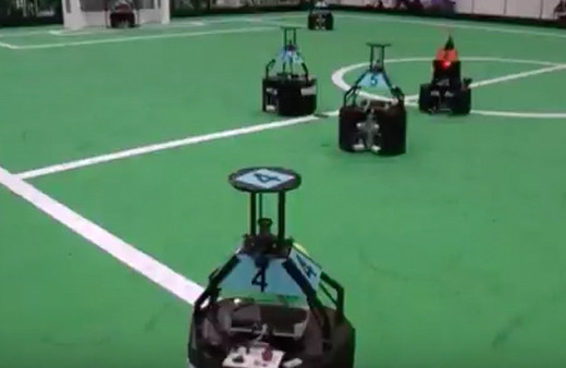 'Robot Futbol takımı' 3. nesil futbolcu üretimine başlıyor