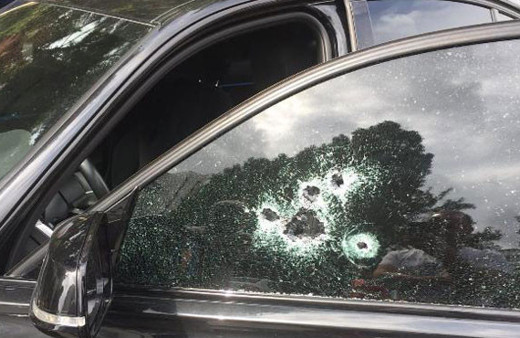 İstanbul'da lüks otomobilde kadına kurşun yağdırdılar!