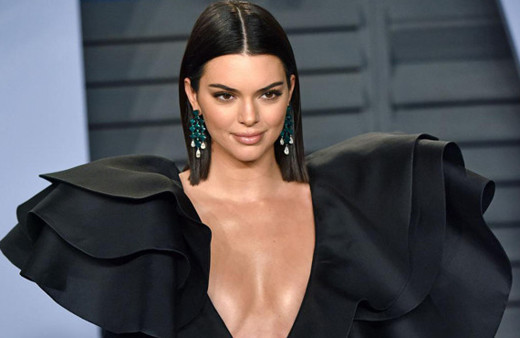 Kendall Jenner'ın çıplak fotoğrafları internete sızdırıldı!