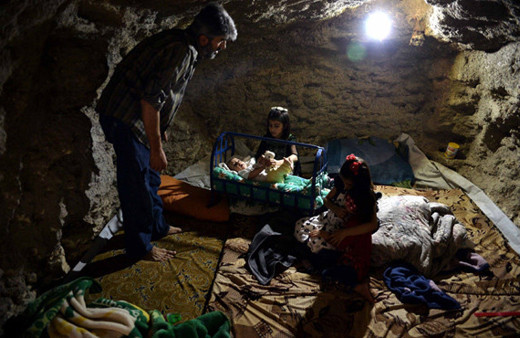 İdlib’de evlerin altı sığınağa dönüştürüldü 